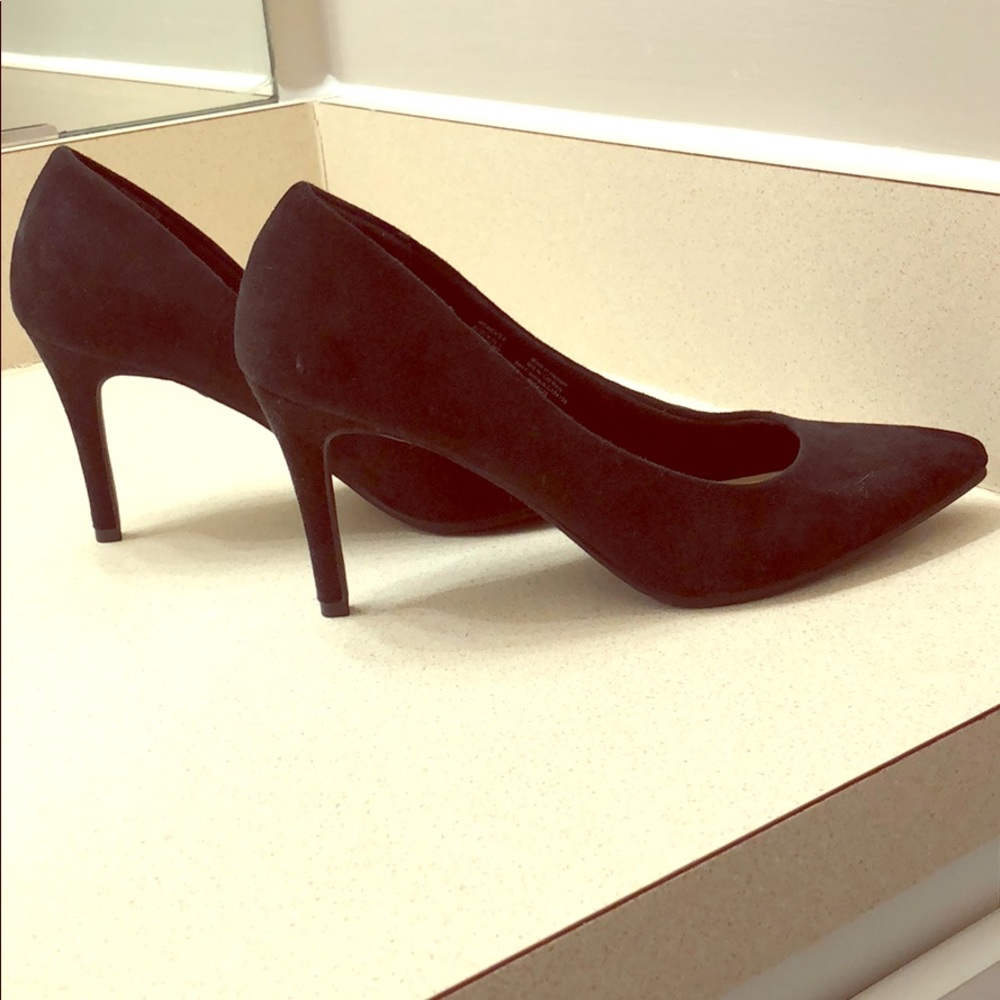 Old navy suede stilettos NWOT size 6